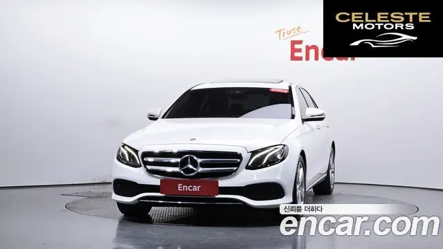 MERCEDES BENZ E-Classe W213 E200 Avantgarde 2018 — photo 2 sur 31