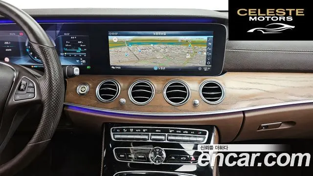 MERCEDES BENZ E-Classe W213 E300 4MATIC Exclusive 2017 — photo 11 sur 20
