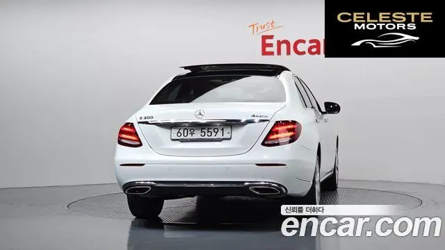 MERCEDES BENZ E-Classe W213 E300 4MATIC Exclusive 2017 — photo 4 sur 20