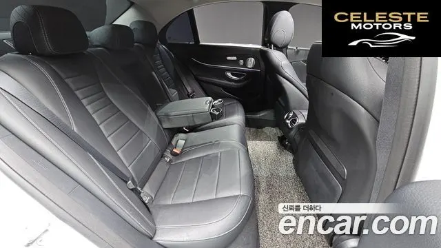 MERCEDES BENZ E-Classe W213 E300 4MATIC Avantgarde 2018 — photo 19 sur 20