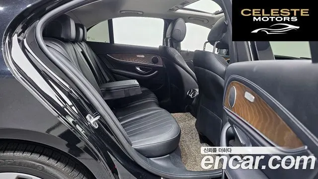 MERCEDES BENZ E-Classe W213 E220d Exclusive 2019 — photo 17 sur 30