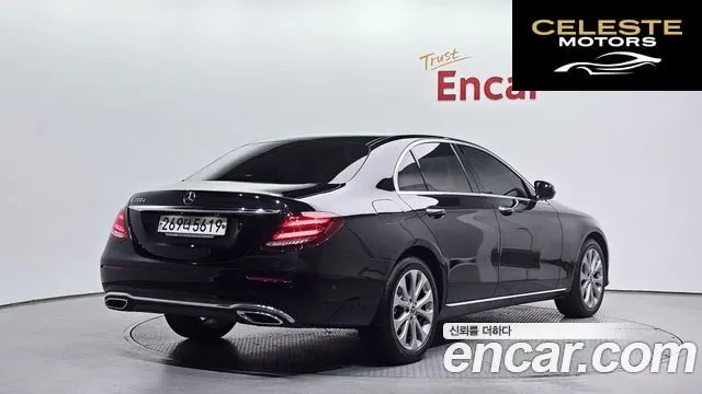 MERCEDES BENZ E-Classe W213 E220d Exclusive 2019 — photo 2 sur 30