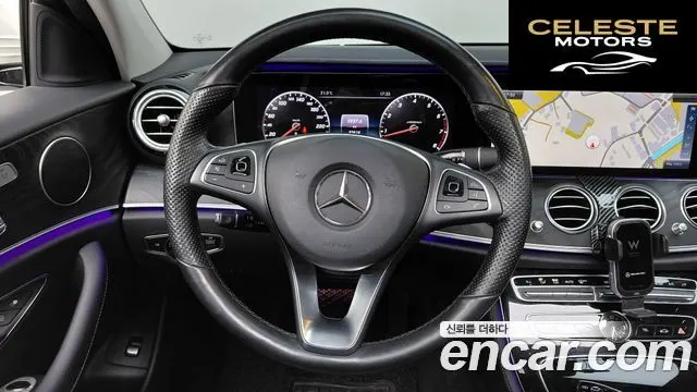 MERCEDES BENZ E-Classe W213 E300 Avantgarde 2017 — photo 18 sur 35
