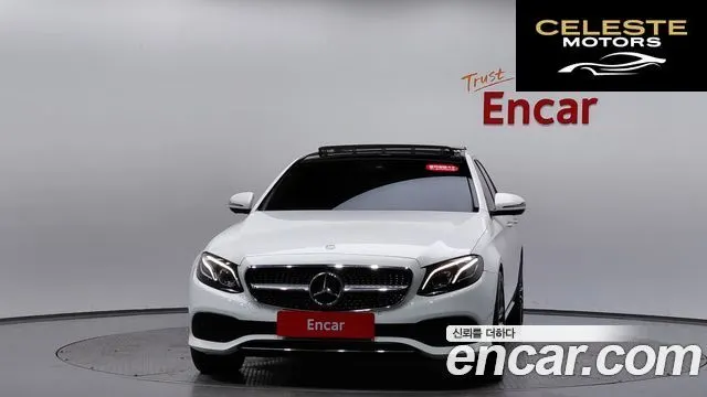 MERCEDES BENZ E-Classe W213 E300 Avantgarde 2017 — photo 2 sur 35