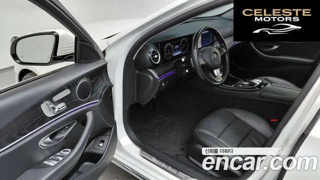MERCEDES BENZ E-Classe W213 E300 Avantgarde 2017 — photo 12 sur 35