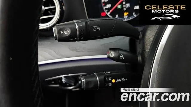 MERCEDES BENZ E-Classe W213 E300 Avantgarde 2017 — photo 27 sur 35