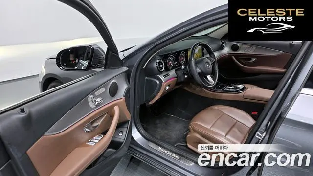 MERCEDES BENZ E-Classe W213 E200 Avantgarde 2017 — photo 10 sur 20