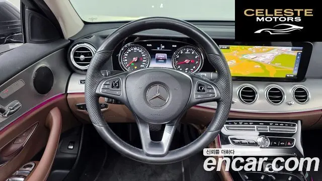MERCEDES BENZ E-Classe W213 E200 Avantgarde 2017 — photo 13 sur 20