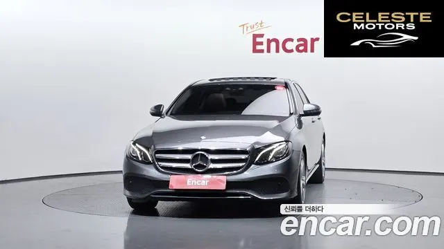 MERCEDES BENZ E-Classe W213 E200 Avantgarde 2017 — photo 3 sur 20