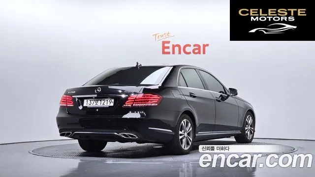 MERCEDES BENZ E-Classe W212 E220 Avantgarde 2016 — photo 2 sur 20
