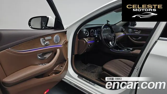 MERCEDES BENZ E-Classe W213 E300 4MATIC Exclusive 2018 — photo 10 sur 20