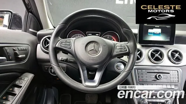 MERCEDES BENZ GLA-Classe X156 GLA200 d 2017 — photo 12 sur 20