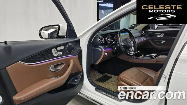 MERCEDES BENZ E-Classe W213 E220d 4MATIC Avantgarde 2017 — photo 10 sur 20