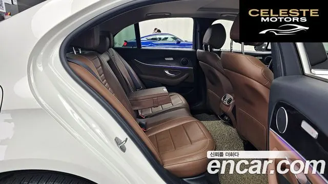 MERCEDES BENZ E-Classe W213 E220d 4MATIC Avantgarde 2017 — photo 12 sur 20