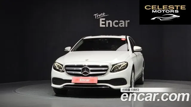 MERCEDES BENZ E-Classe W213 E220d 4MATIC Avantgarde 2017 — photo 3 sur 20