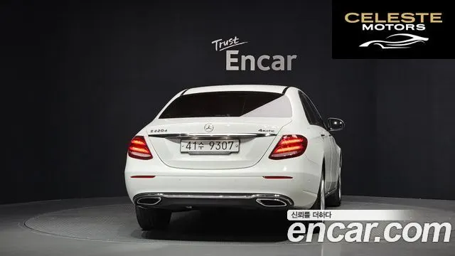 MERCEDES BENZ E-Classe W213 E220d 4MATIC Avantgarde 2017 — photo 4 sur 20
