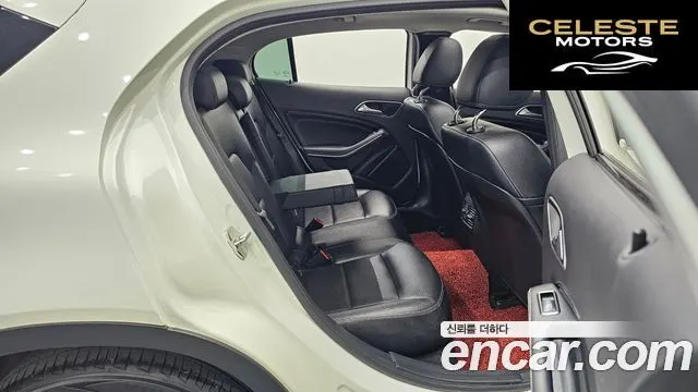 MERCEDES BENZ GLA-Classe X156 GLA200 d 4MATIC 2017 — photo 12 sur 20