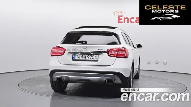 MERCEDES BENZ GLA-Classe X156 GLA200 d 4MATIC 2017 — photo 4 sur 20