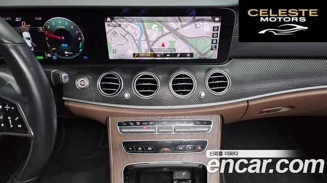 MERCEDES BENZ E-Classe W213 E300e 4MATIC Exclusive 2021 — photo 15 sur 26