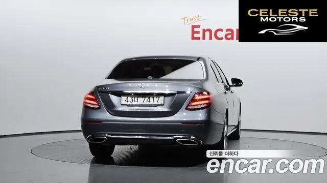 MERCEDES BENZ E-Classe W213 E200 Avantgarde 2018 — photo 4 sur 30