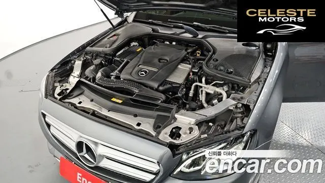 MERCEDES BENZ E-Classe W213 E200 Avantgarde 2018 — photo 6 sur 30