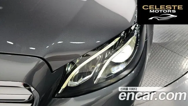 MERCEDES BENZ E-Classe W213 E200 Avantgarde 2018 — photo 8 sur 30