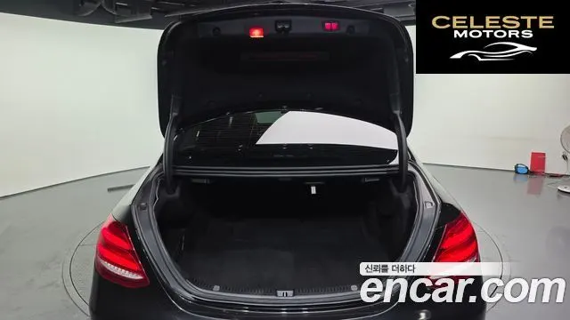 MERCEDES BENZ E-Classe W213 E300 4MATIC Avantgarde 2017 — photo 20 sur 20