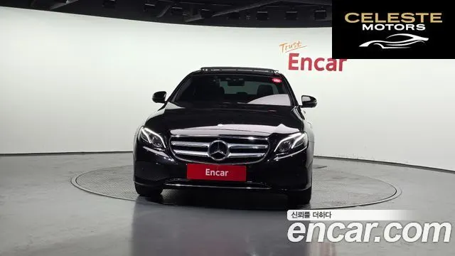 MERCEDES BENZ E-Classe W213 E300 4MATIC Avantgarde 2017 — photo 3 sur 20