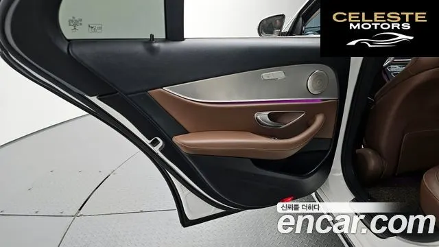 MERCEDES BENZ E-Classe W213 E200 Avantgarde 2018 — photo 15 sur 30