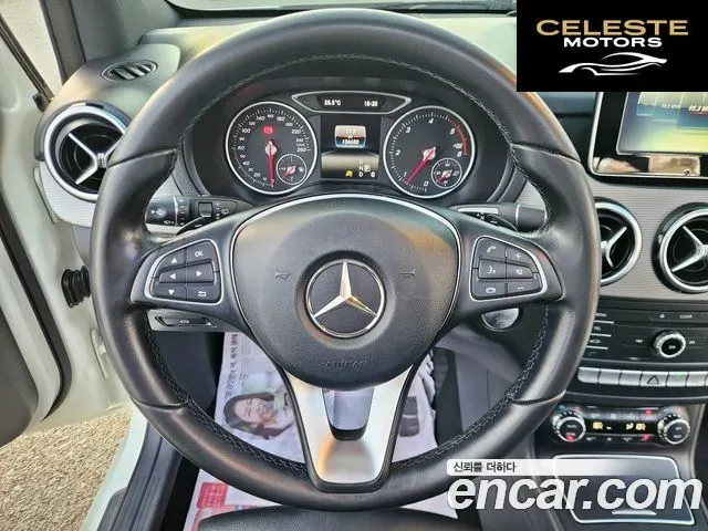 MERCEDES BENZ B-Classe W246 B200 d 2016 — photo 13 sur 26