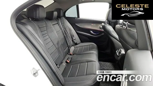 MERCEDES BENZ E-Classe W213 E200 Avantgarde 2018 — photo 17 sur 30