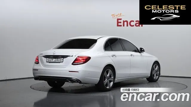 MERCEDES BENZ E-Classe W213 E200 Avantgarde 2018 — photo 2 sur 30