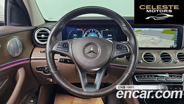 MERCEDES BENZ E-Classe W213 E300 4MATIC Exclusive 2018 — photo 13 sur 20