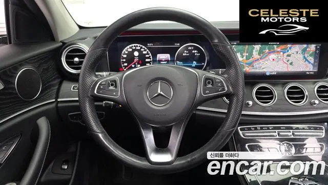 MERCEDES BENZ E-Classe W213 E300 4MATIC Avantgarde 2017 — photo 13 sur 26