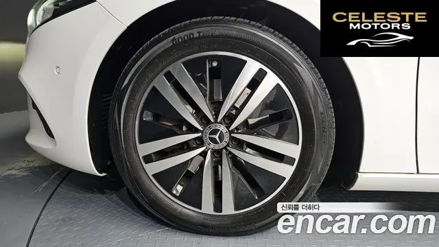 MERCEDES BENZ A-Classe W177 A220 Berline 2021 — photo 5 sur 26