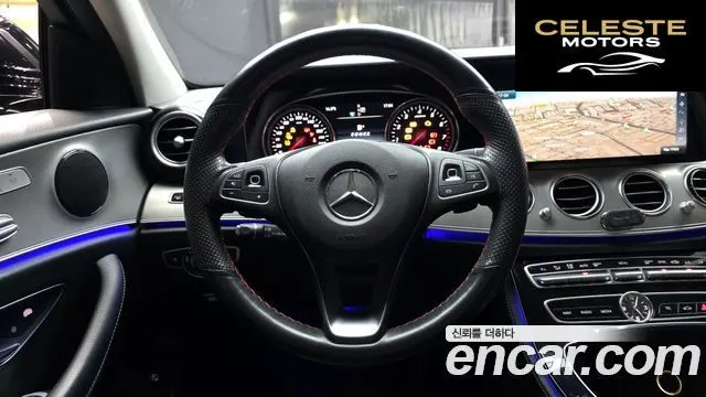 MERCEDES BENZ E-Classe W213 E200 Avantgarde 2017 — photo 13 sur 20