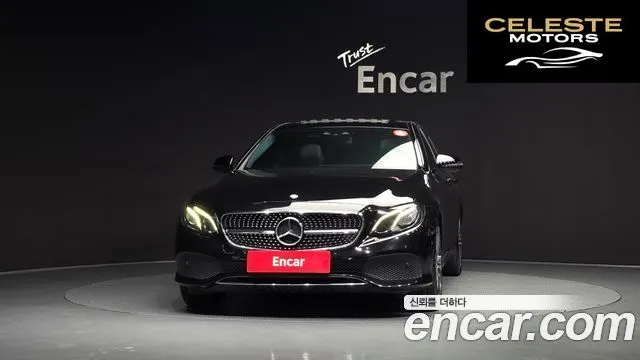 MERCEDES BENZ E-Classe W213 E200 Avantgarde 2017 — photo 3 sur 20