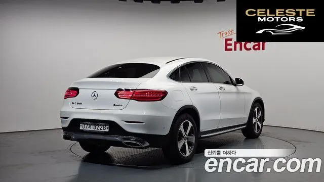 MERCEDES BENZ GLC-Classe X253 GLC300 4MATIC Coupé 2019 — photo 2 sur 32