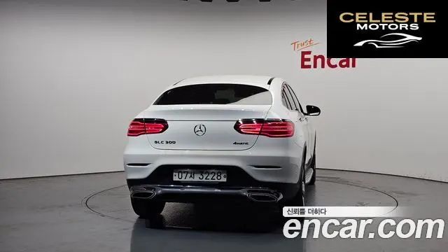 MERCEDES BENZ GLC-Classe X253 GLC300 4MATIC Coupé 2019 — photo 4 sur 32