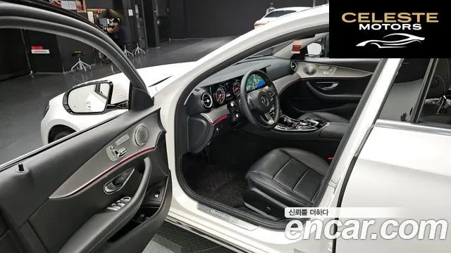 MERCEDES BENZ E-Classe W213 E200 Avantgarde 2018 — photo 13 sur 30