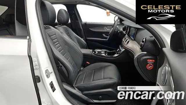 MERCEDES BENZ E-Classe W213 E200 Avantgarde 2018 — photo 18 sur 30
