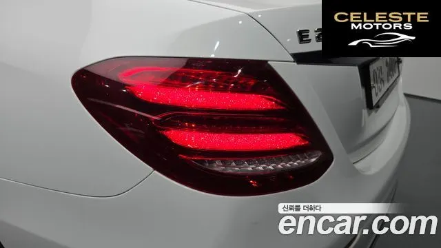 MERCEDES BENZ E-Classe W213 E200 Avantgarde 2018 — photo 9 sur 30
