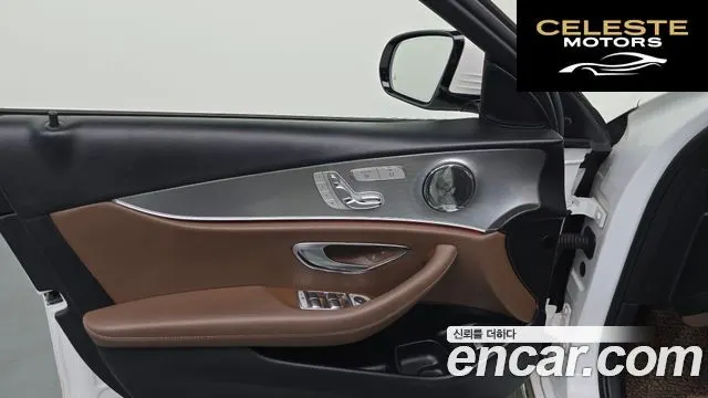 MERCEDES BENZ E-Classe W213 E300 Avantgarde 2019 — photo 14 sur 33