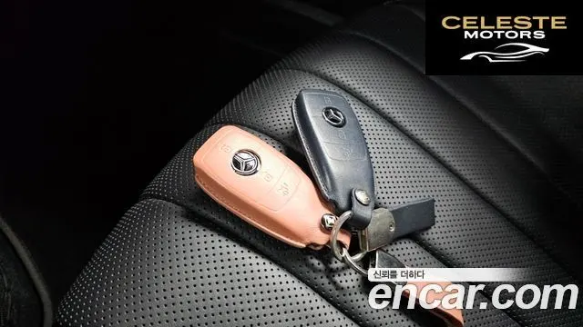 MERCEDES BENZ E-Classe W213 E300e 4MATIC Exclusive 2020 — photo 32 sur 32