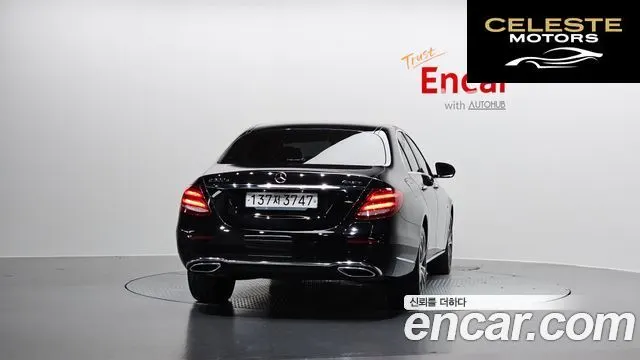 MERCEDES BENZ E-Classe W213 E300e 4MATIC Exclusive 2020 — photo 4 sur 32
