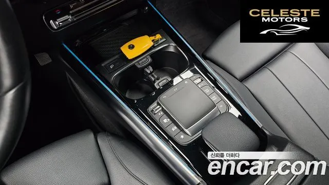 MERCEDES BENZ GLA-Classe H247 GLA220 2021 — photo 12 sur 30