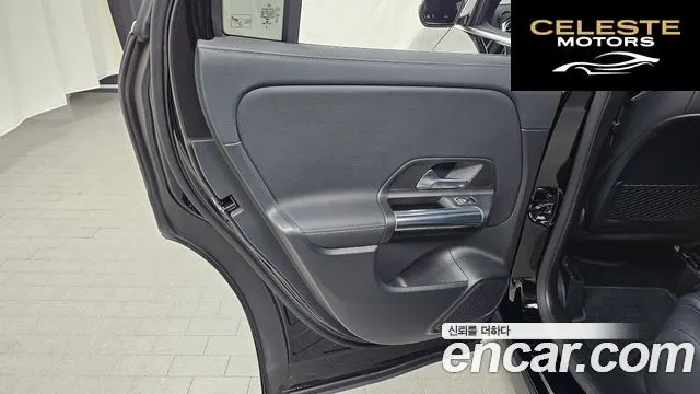 MERCEDES BENZ GLA-Classe H247 GLA220 2021 — photo 15 sur 30