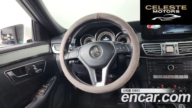 MERCEDES BENZ E-Classe W212 E220 Avantgarde 2016 — photo 12 sur 20