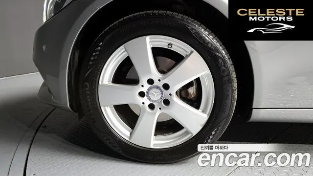 MERCEDES BENZ C-Classe W205 C200 2016 — photo 5 sur 26