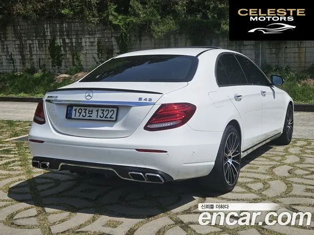 MERCEDES BENZ E-Classe W213 E300 4MATIC Avantgarde 2018 — photo 2 sur 26